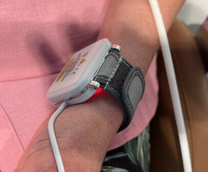 HYDRO 4 HEALTH&reg; | 1800PRO | Hydrogen inhalation therapy device (+ATP wristband)
